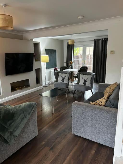 15 Min Drive To Airport 20 Min To Loch Lomond And City Center Old Kilpatrick Exteriör bild